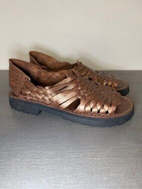 Brand X Huaraches Shoes Women Size 6.5 W Sandals Brown Woven Leather Back Strap